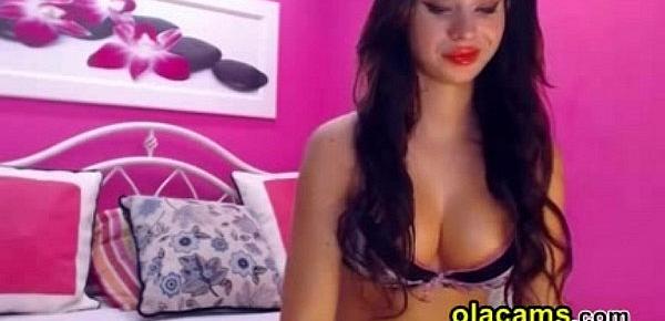  Sexy brunette teen flash pussy on webcam